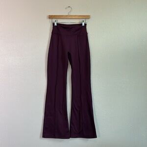 Victoria's‎ Secret PINK Small 2024 Burgundy Winter Performance Flare Leggings